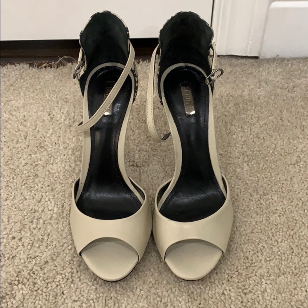 Brand new! Schutz Nandi Sandal